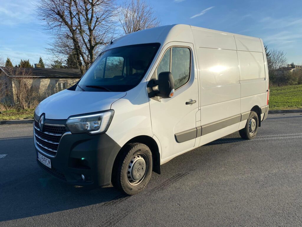 Bus dostawczy Renault Master do wynajęcia – SilesiaRent Gliwice